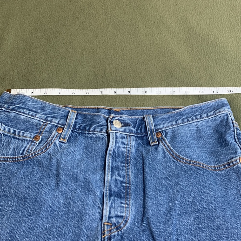 Levi’s 501 button fly shorts. Waist 31”. Inseam approximately 2”. - Picture 7 of 8